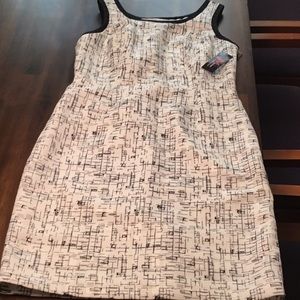 Beautiful NWT Black and White Dress Size 6